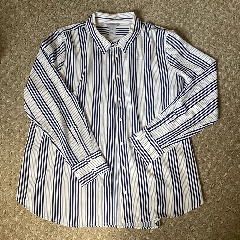 H&M Navy & White vertical stripe blouse